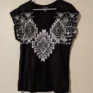 ⛔SOLD⛔ Geometric Western Tee with Jewels